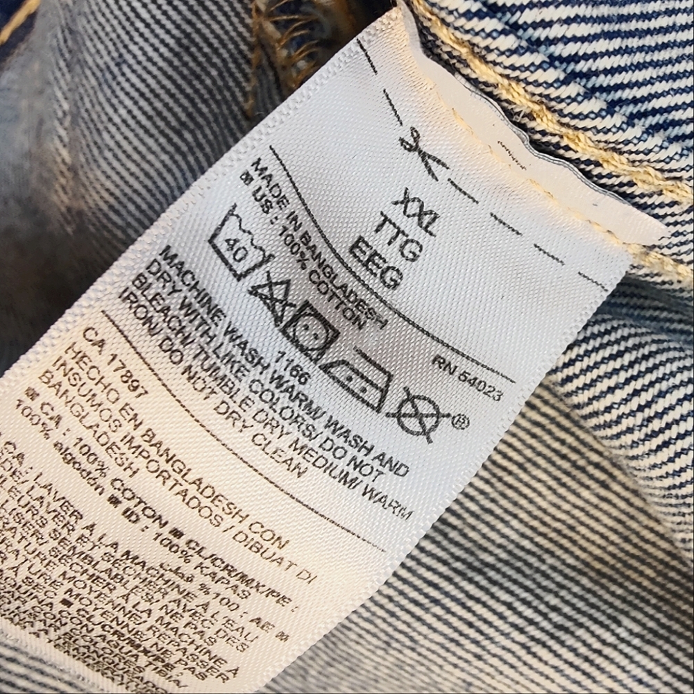 Old Navy Boyfriend Relaxed Jean Jacket - Picture 4 of 4
